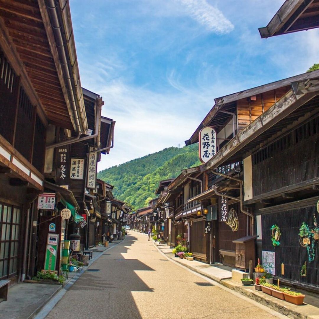 View our walking tours in Nakasendo